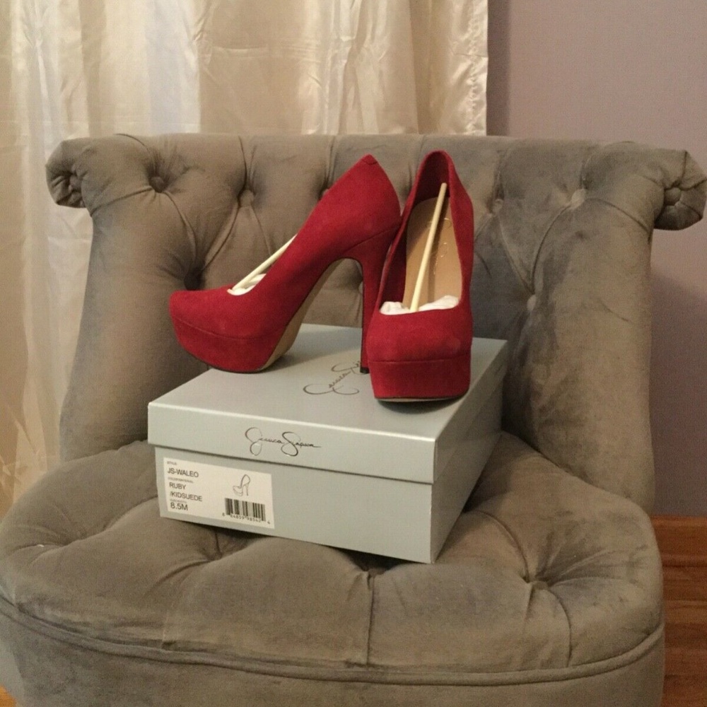 SOLD Jessica Simpson “Waleo” RUBY RED Suede pumps
